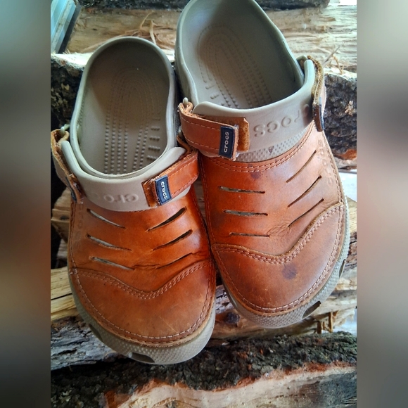 CROCS Tan Leather Clogs with Strap - Picture 1 of 4
